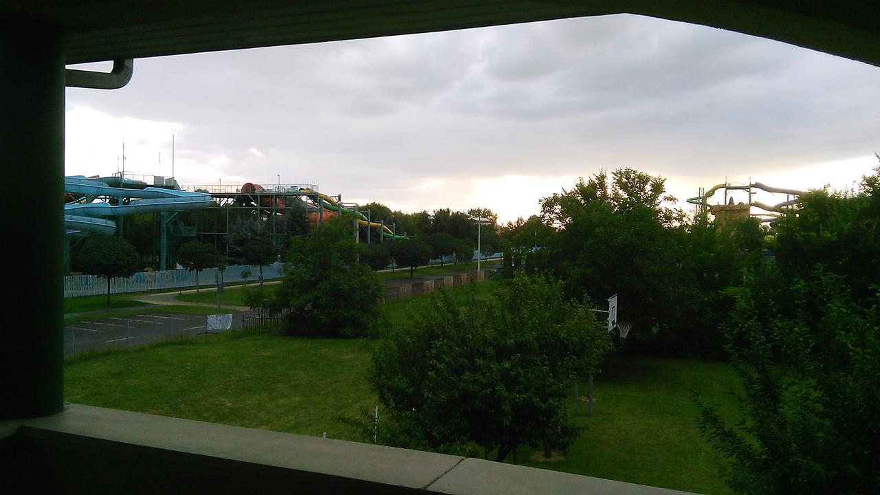 Aquaparti Apartmanok Hajduszoboszlo Bagian luar foto